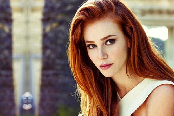 Elçin Sangu Saç Rengi