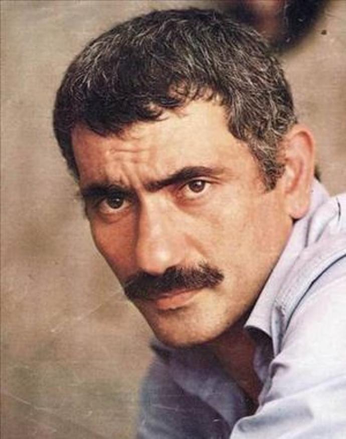 Kadir İnanır'mı, Cüneyt Arkın'mı, Yılmaz Güney'mi, Hangi sanatçımızı daha çok seviyorsunuz?