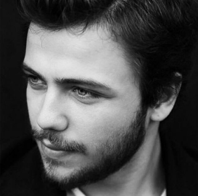 Bu çocuk Tolga Sarıtaş'a çok benziyor, sizce? 