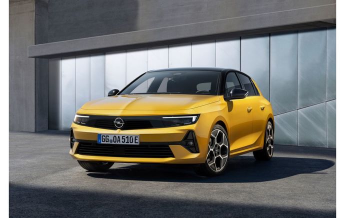 Opel Astra Nasıl Bir Araba? Alınır mı? Kullanıcı Yorumları