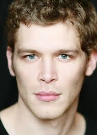 Joseph Morgan mı Kıvanç Tatıtuğ mu ?