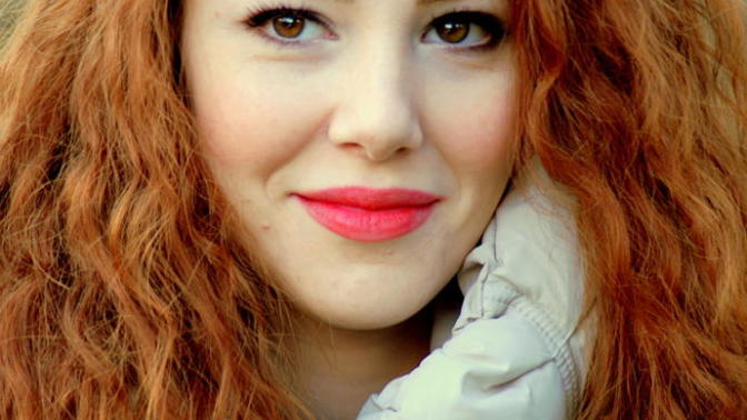 Elçin Sangu Saç Rengi Hakkında Ne Düşünüyorsunuz? Beyler sizce gerçekten söylendiği kadar güzel mi?