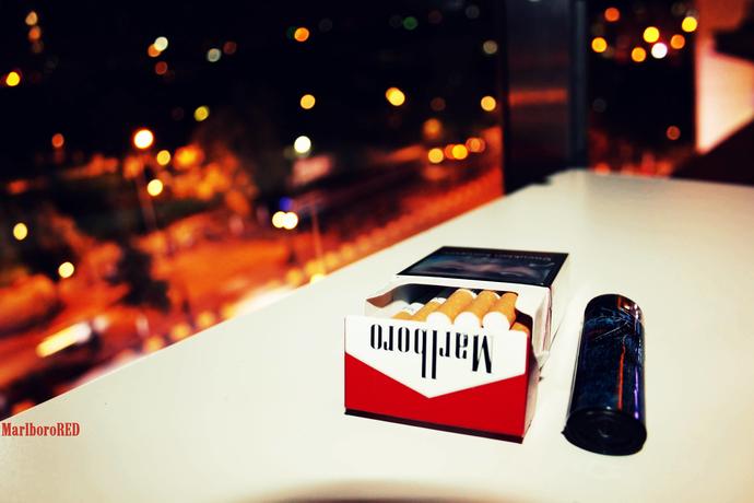 kırmızı marlboro içen varmı?