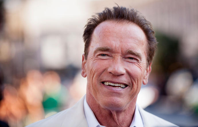 "Arnold Schwarzenegger" nasıl okunuyor?