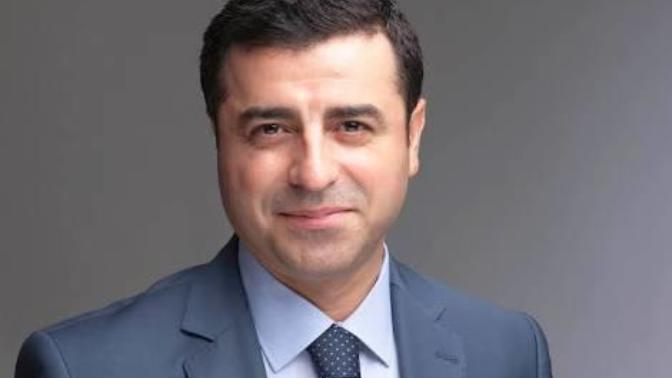 Sizce Selahattin DEMIRTAS cok karizmatik bir lider degil mi?