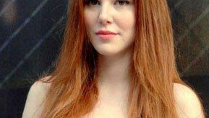 Elcin Sangu mu? Merve Akaydin mi daha guzel?