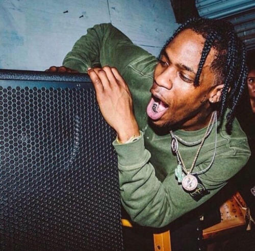 Rihanna 'nın yeni sevgilisi Travis Scott sizce nasıl?