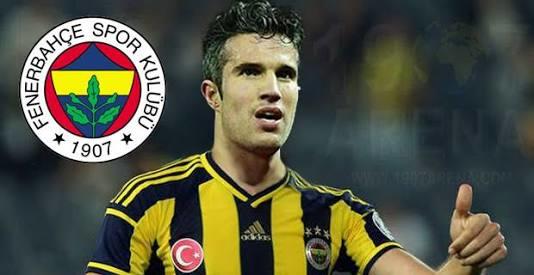 Robin van persie sizce yakışıklı mi?