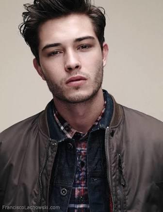 Keanu reeves ve francisco lachowski birbirine benzemiyor mu sizce?