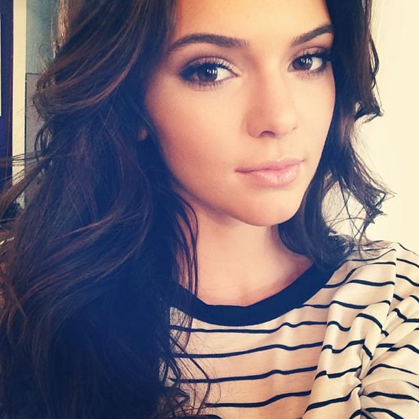 Kendall Jenner güzel mi sizce?
