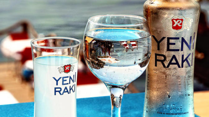 Şarap Gibi Kadın Olabilirsiniz , Ama Biz Rakı Seviyoruz ;) ?