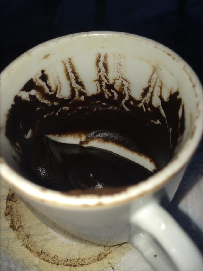 Buradaa bir kızın falı var. Bakar mısınız☺️😌?