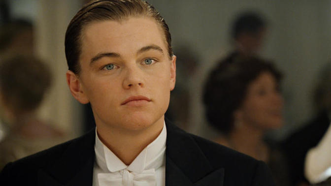 Leonardo dicaprio mu daha yakışıklı brad pitt mi?