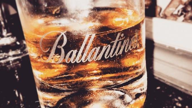 Ballantine's mi? Johnnie Walker mı?