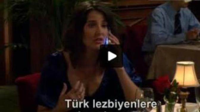 Dizideki bu repligi yeni gordum. Sizce turk lezbiyenlere benziyorum derken ne demek istiyor?