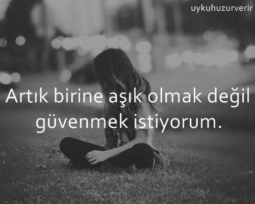 Birisine aşık olmak mı. birisine güvenmek mi hangisi daha önemli?