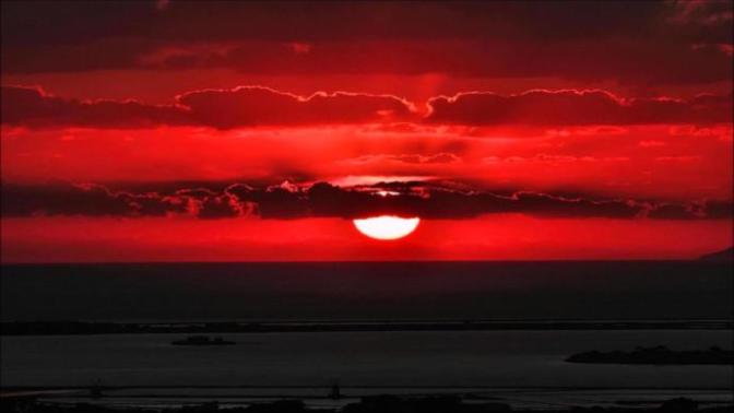 Gece Gökyüzü, Hava Neden Kırmızı Olur?