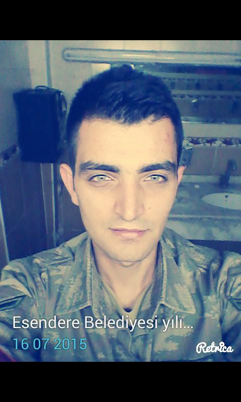 Kızlar, Bu tiple size mesaj atacak olsaydim tanişma ihtimalimiz %kaç olurdu.. :) ?