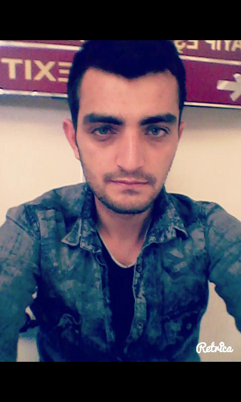 Kızlar, Bu tiple size mesaj atacak olsaydim tanişma ihtimalimiz %kaç olurdu.. :) ?