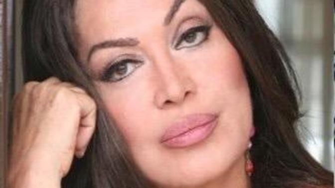 Türkan Şoray'ın bir göz kapağı gibi düşük göz kapakları düzeltilir mi?