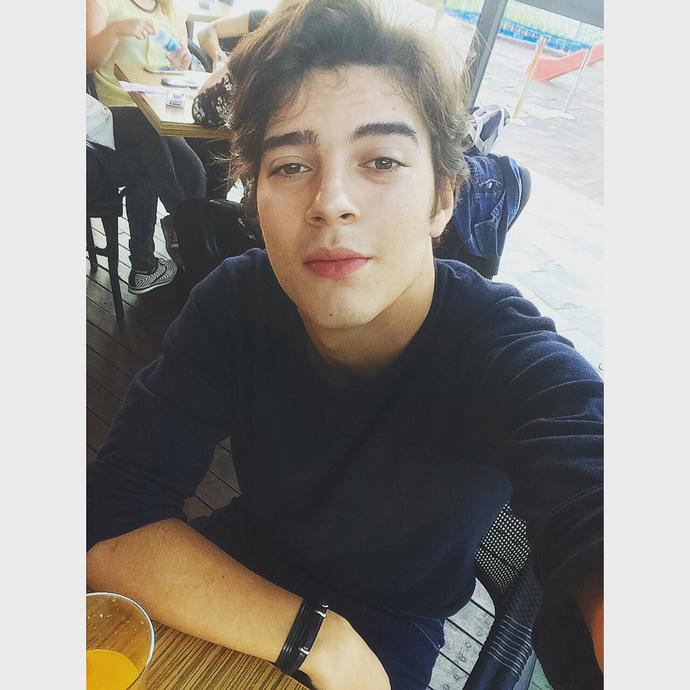 Sizce bu çocuk cagatay Ulusoy'a benziyor mu instagramida acık mehmethanyerli ?