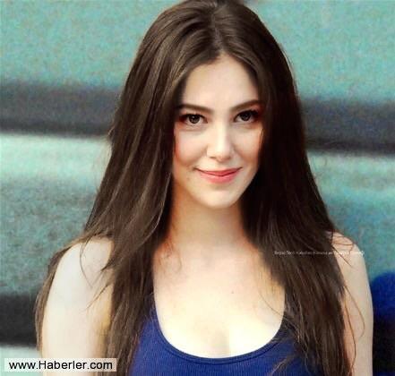 Elçin sangu çook güzel değilmi ?