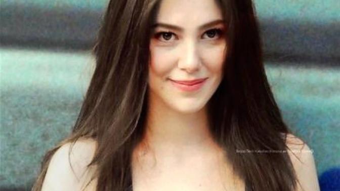 Elçin sangu çook güzel değilmi?