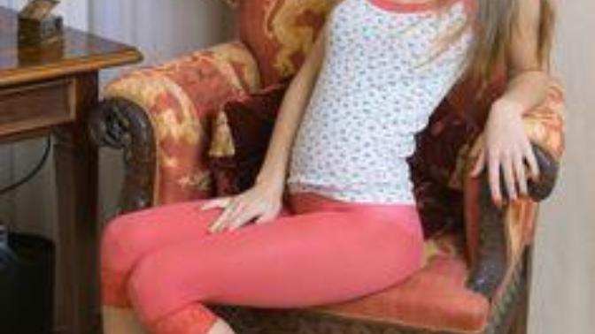Anjelica ebbi nasıl sizce?