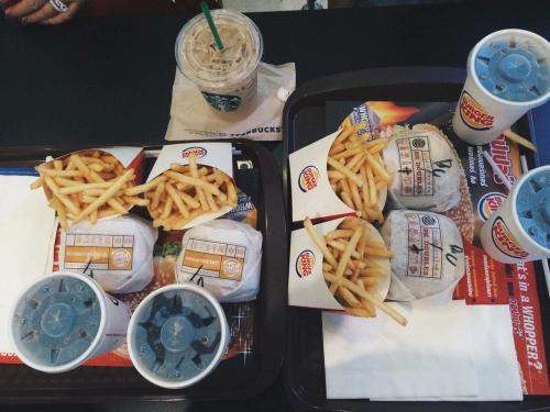 "Fast food" markalarına alerjisi olan kaç kişiyiz?