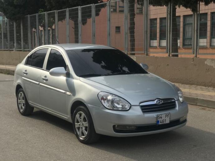 Hyundai accent era en tutulan modeli hangisi?