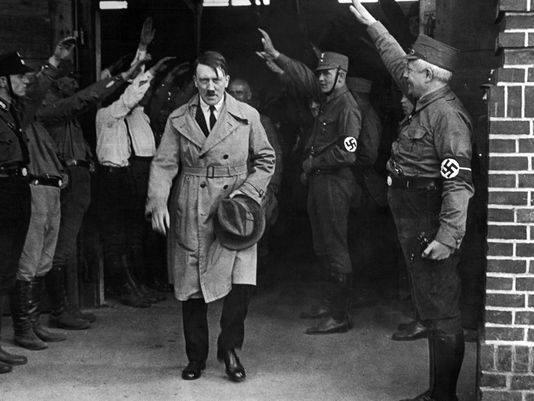 Hitler! Nasıl Öldü?