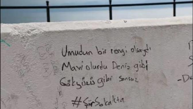 Umudun rengi var mıdır?