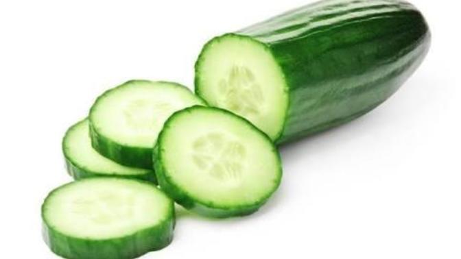 Size göre bu; Cacık mı? Salatalık mı? Hıyar mı?