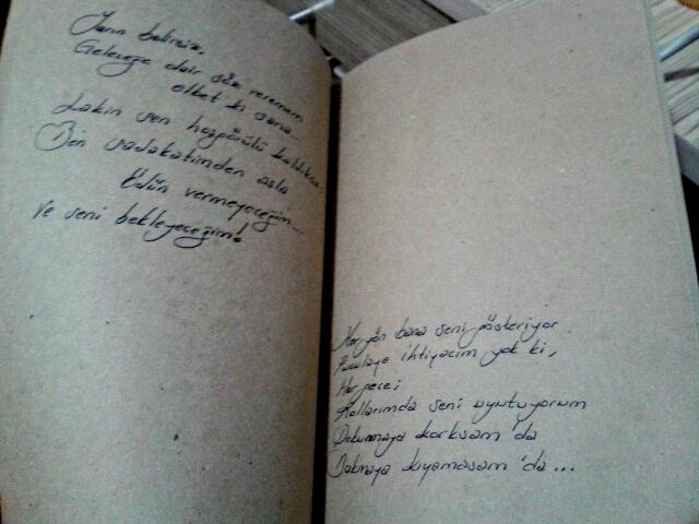 Sevdiğim adama, içinde şiirler olan bir defter hazrladım sizce nasıl olmuş?