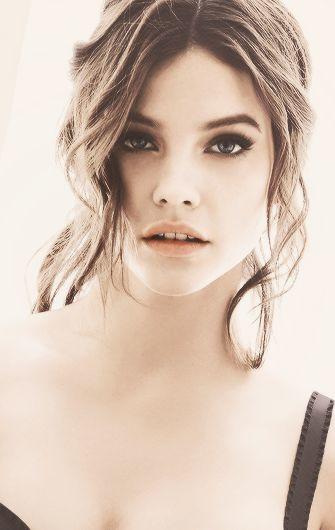 Cara Delevingne mi Barbara Palvin mi daha çekici?