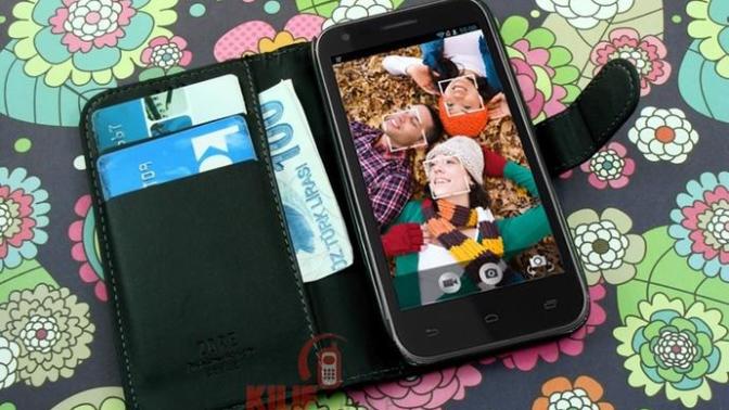 Telefon Kılıfının Arkasına Para Koyar Mısınız?