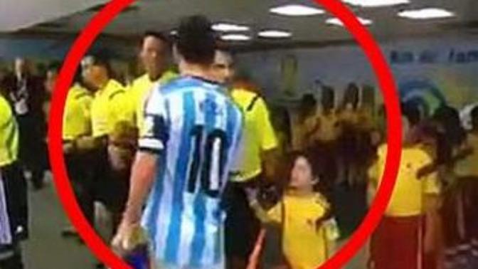 Lionel Messi'den nefret eden tek benmiyim?
