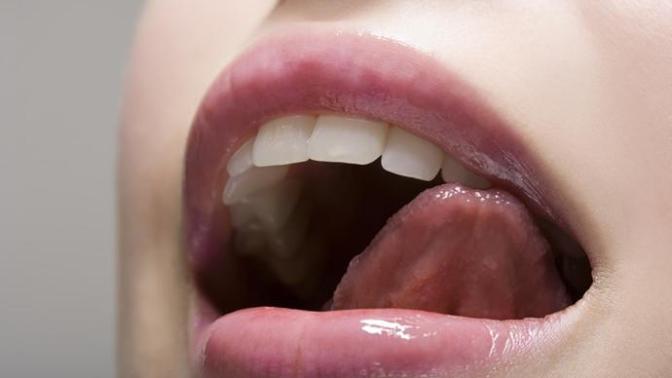 Partnerim oral yaparken hiç birşey hissetmiyorum, neden olabilir?