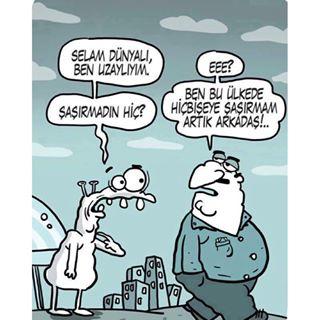 Ağlanacak halimize neden güleriz?