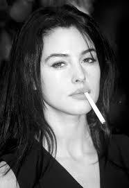 Monica belluci gerçekten çok güzel kadın dimi?😘😘😘😘😘😘😘😘😊😊?