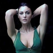 Monica belluci gerçekten çok güzel kadın dimi?😘😘😘😘😘😘😘😘😊😊?