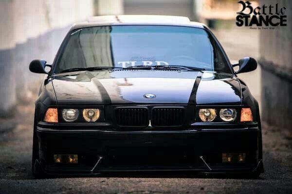 BMW E36 sizce nasıl baylar bayanlar yorum bekliyorum almayı düşünüyorum?