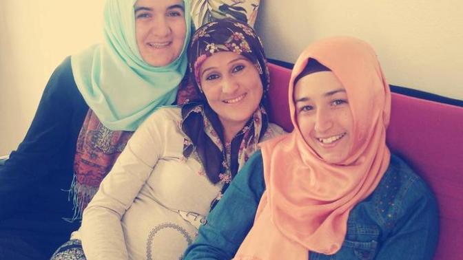 Arkadaşlar resimdeki bu kız güzel mi sizce?