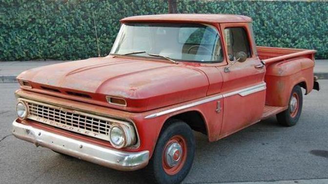 Arkadaşlar 1963 chevrolet c10 almak istiyorum (resimde ki arabayı) anlayanlar lütfen yardım?