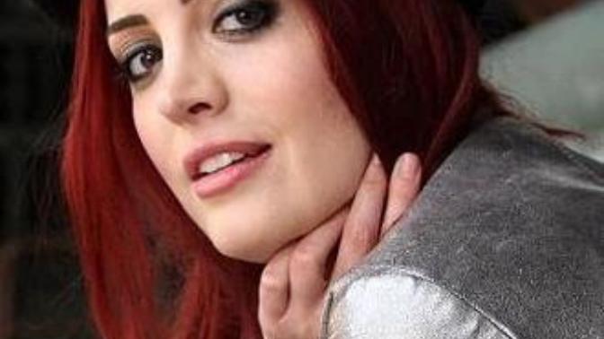 İrem sak kizili?