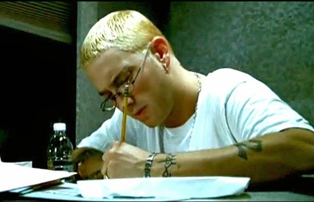 Eminem dinlemek sizcede ergence değil mi?