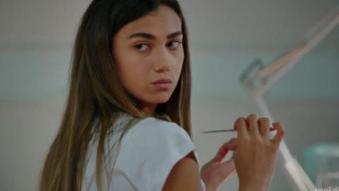 Kırgın Çiçekler Meral çok hoş değil mi?