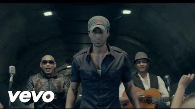 İspanyolca mı yoksa İngilizce mi? Enrique Iglesias hangi dilde daha güzel söylüyor sizce?