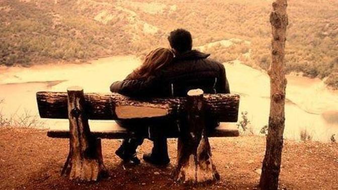 Hayatınızda başını omuzuna yasladığında huzur bulduğun biri var mı?