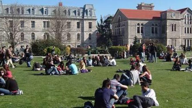 Boğaziçi Psikoloji vs  Ankara  Hukuk? Siz olsanız hangisini tercih ederdiniz? Sebebiyle birlikte?
